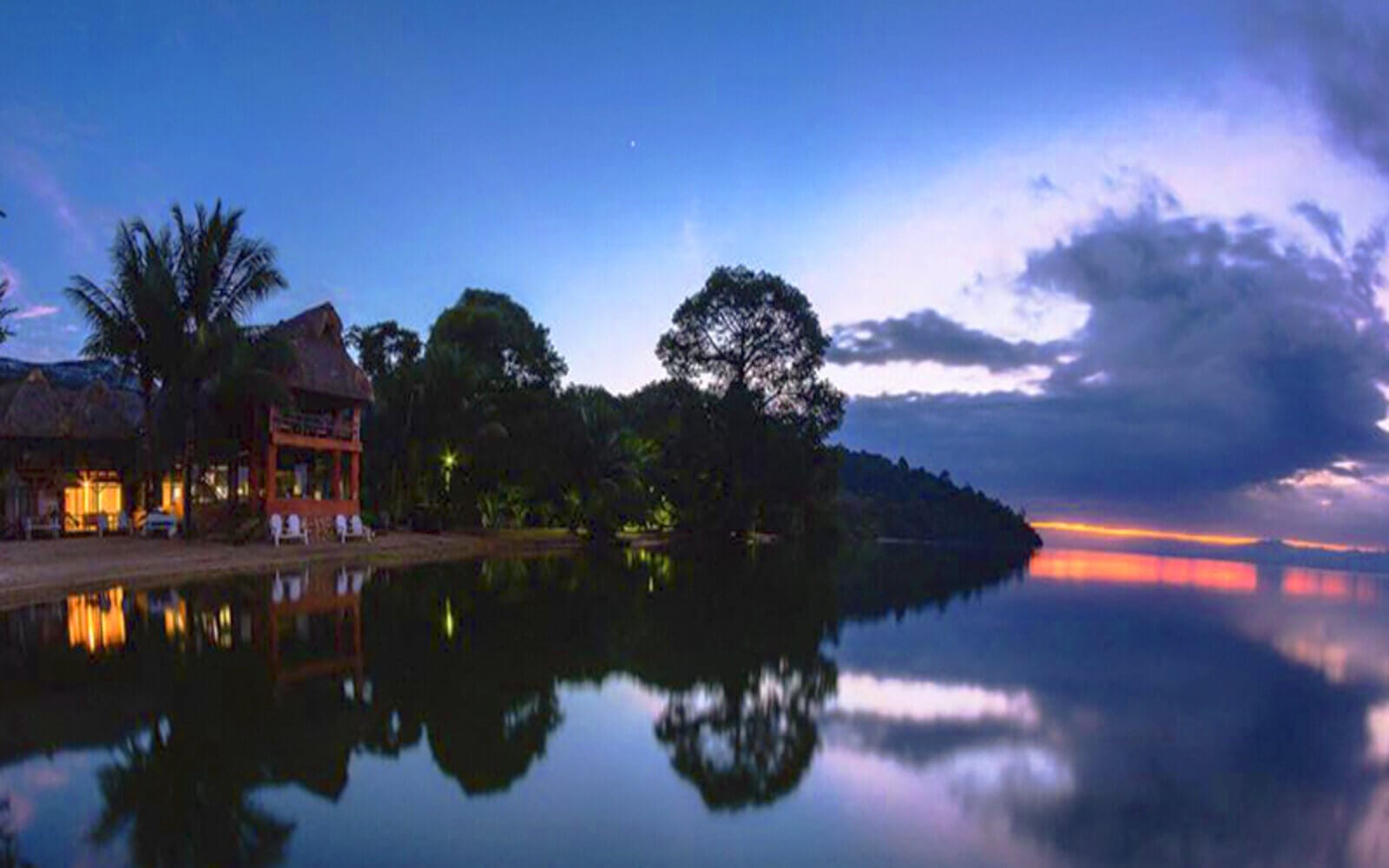 Lago de Izabal en Guatemala