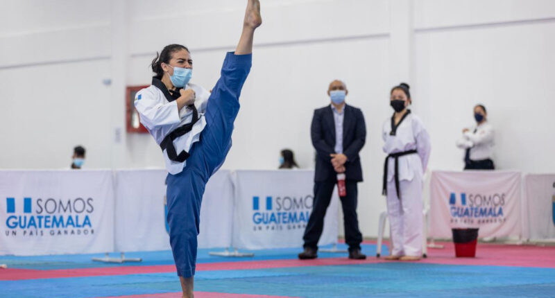 La atleta guatemalteca Alejandra Higueros ha conseguido ingresar al Ranking Mundial de Poomsae.