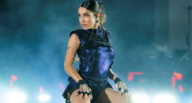 La cantante argentina María Becerra se presentará pronto en Guatemala