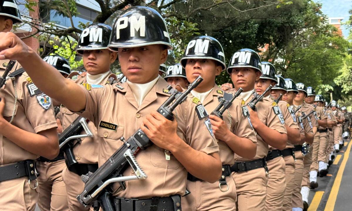 desfile militar revolucion 1871 ejercito 2025 2